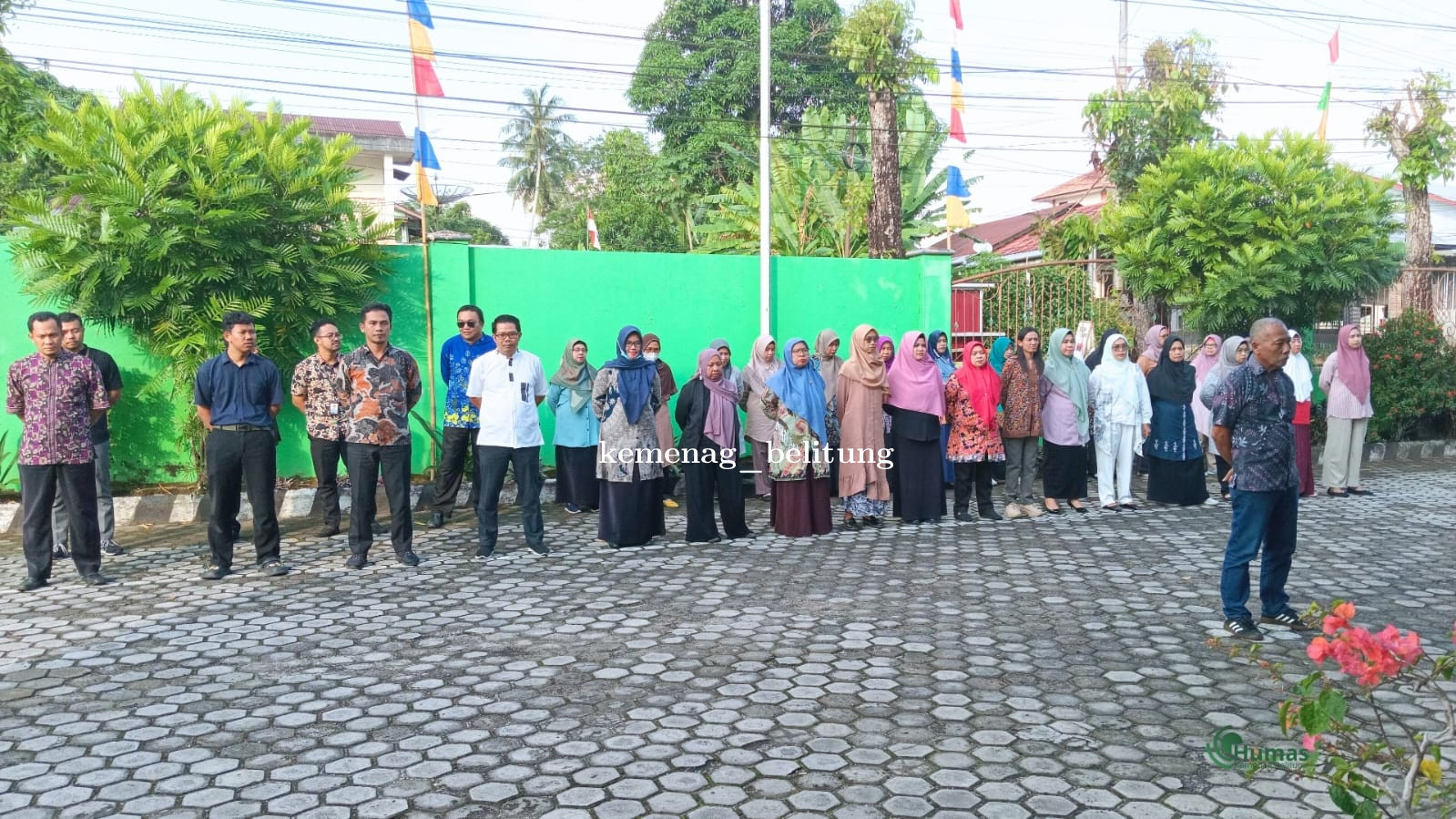 Pembina Apel Jumat Sore Hj. Marlina, S.HI Tekankan Kolaborasi dan Inovasi ASN